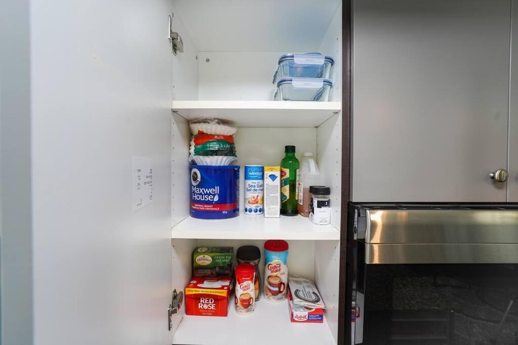 1504 Brand New Best Location 1Br Den With Amazing View 多伦多 外观 照片