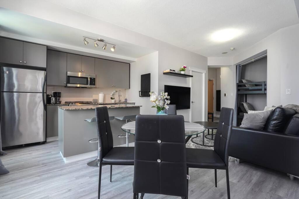 1504 Brand New Best Location 1Br Den With Amazing View 多伦多 外观 照片